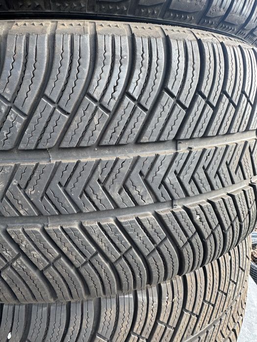 Шини 255/45/19 - 4шт Michelin Pilot Alpin PA4 зима