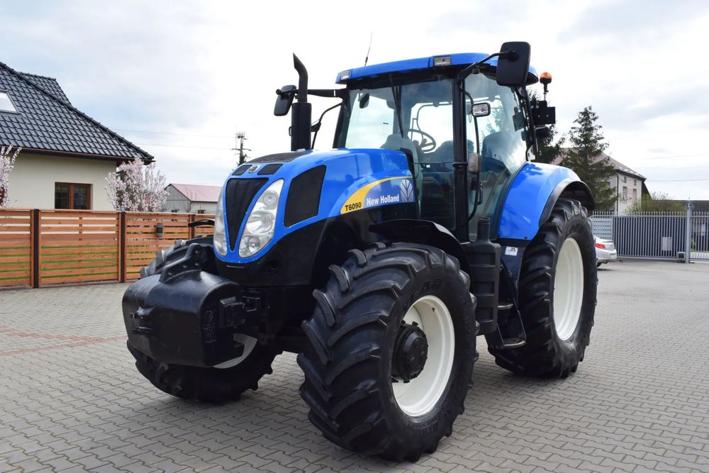 New Holland T6090