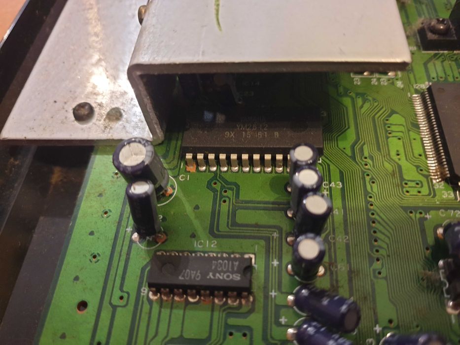 Ігрова приставка Sega Mega Drive з аудіочіпом Yamaha ревізія VA5