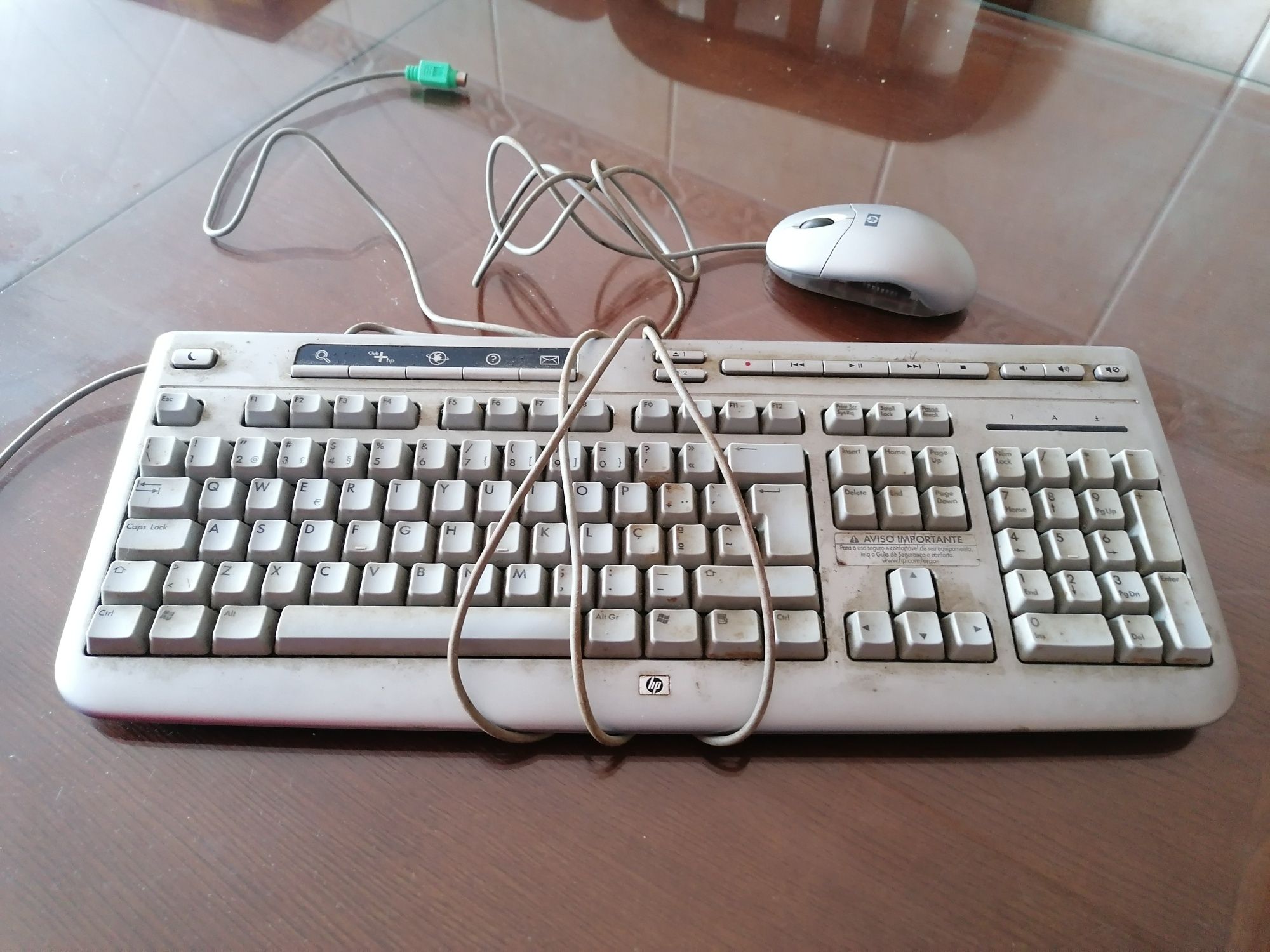 Vendo ecrã, teclado e rato marca HP