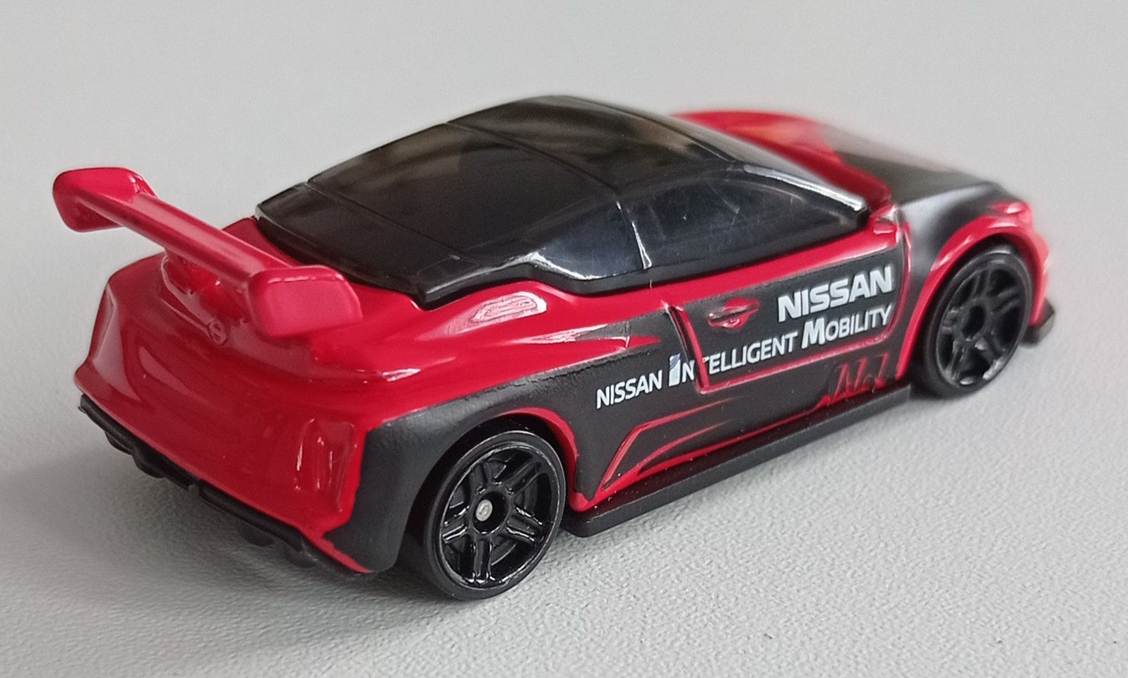 Hot Wheels Nissan Leaf Nismo RC_02