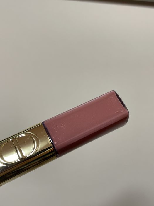 Dior стійка рідка помада