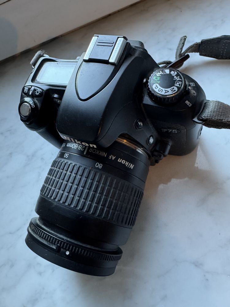 Aparat Nikon F75