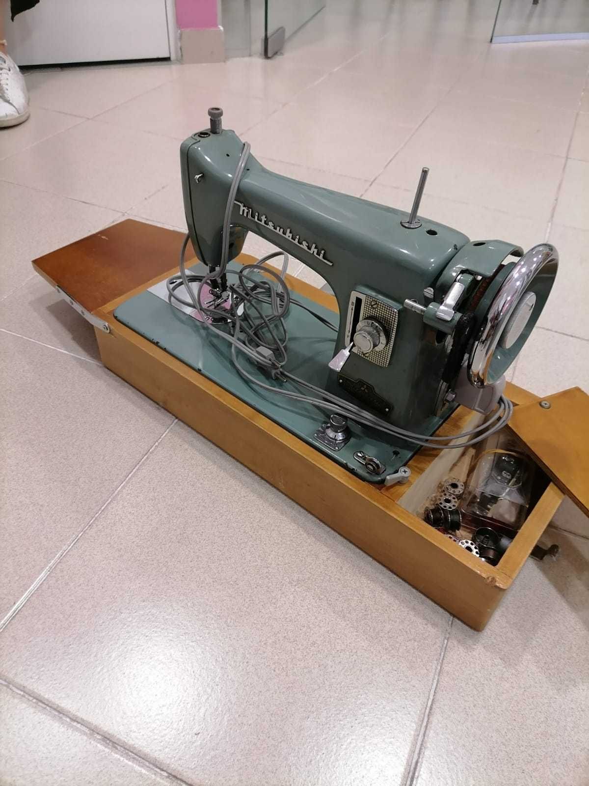 Máquina de costura Mitsubishi elétrica