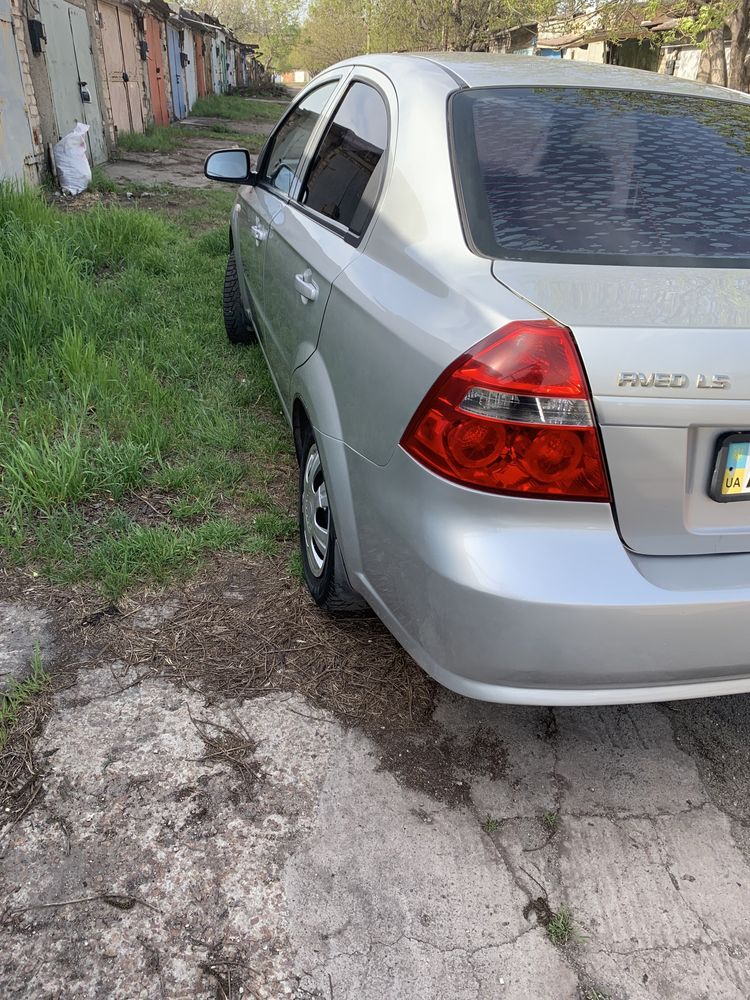 Продам Chevrolet Aveo 1.5 газ/бензин,кондиционер,ГУР,стеклоподьемники