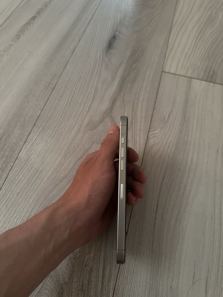 Продам iPhone 16 Pro Max