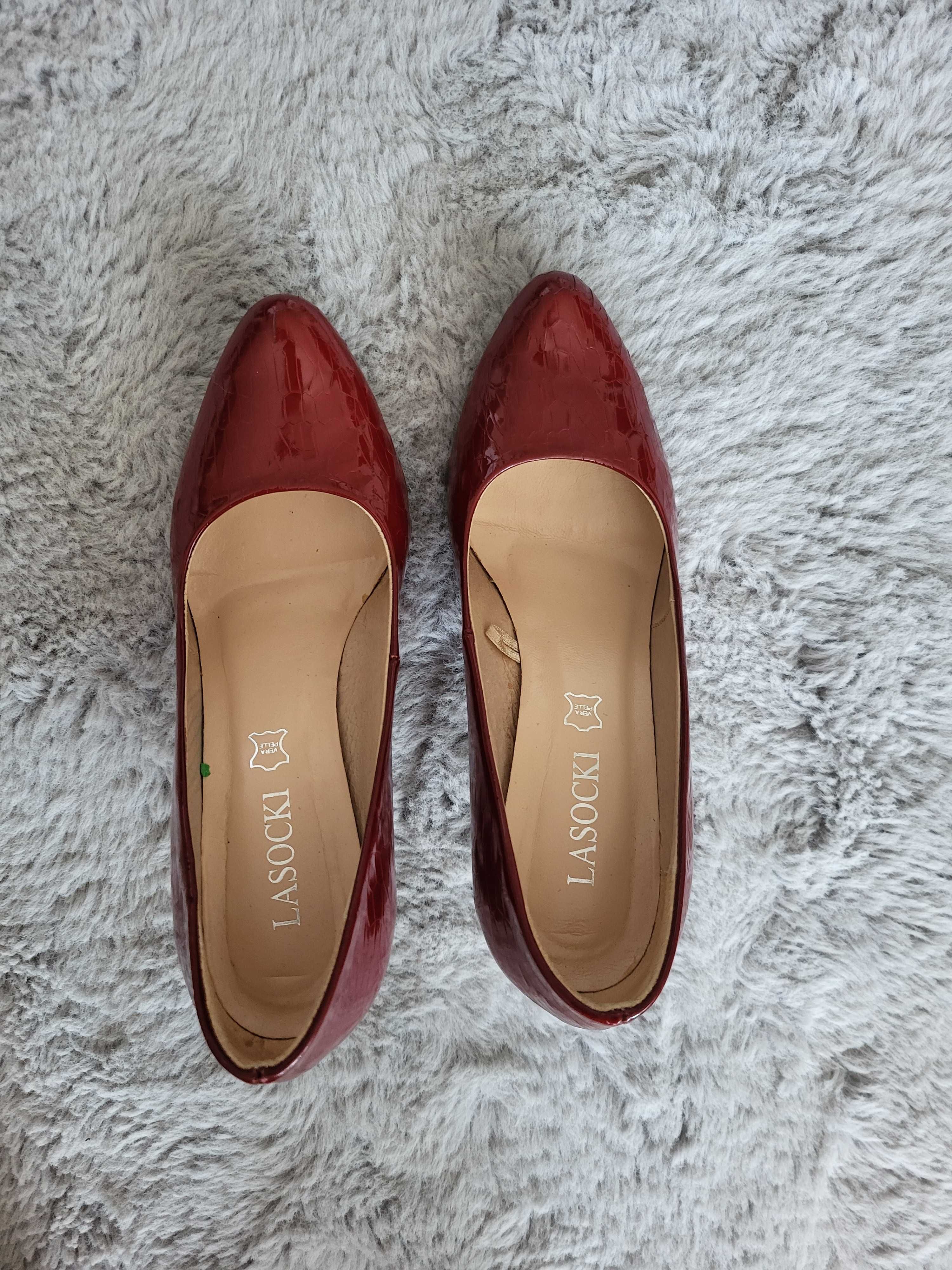 Buty na obcasie czerwone Lasocki r 36