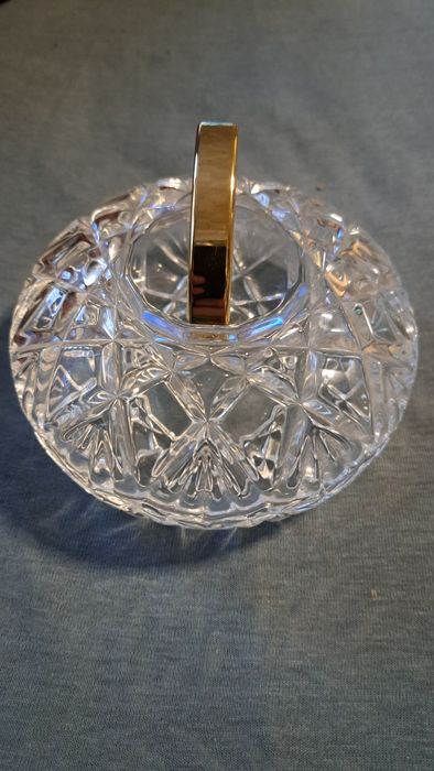 Bombonierka kryształowa.