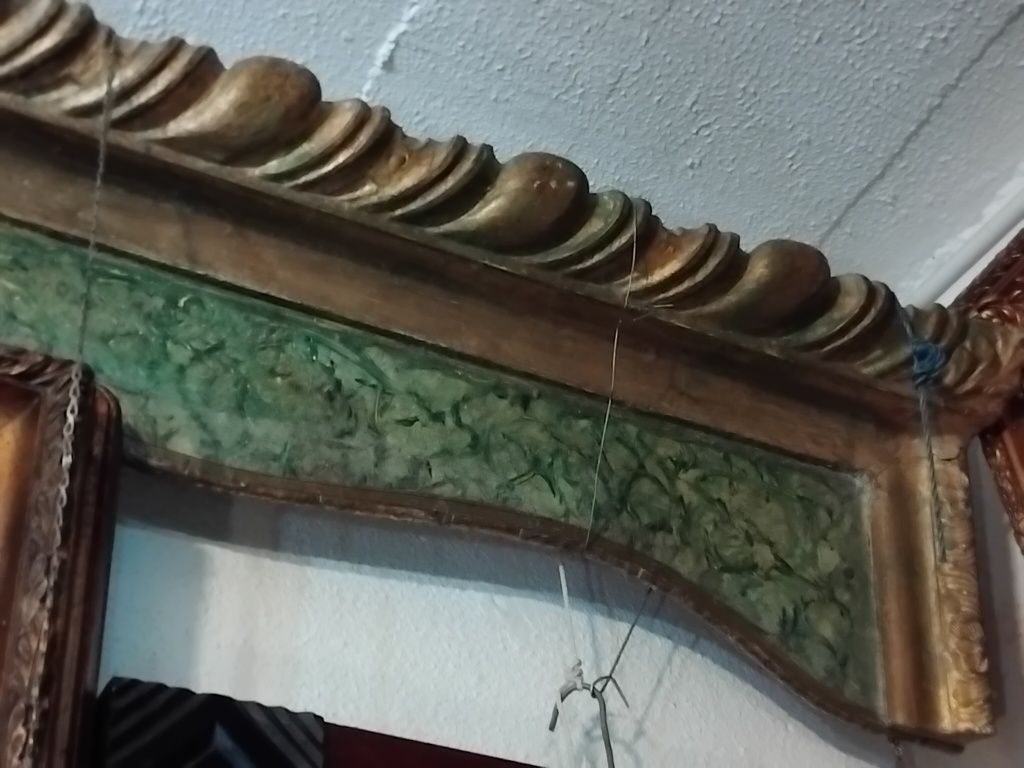 Grande sanca em talha dourada  com 4m