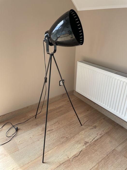 Lampa stojąca loft / industrialna na trójnogu