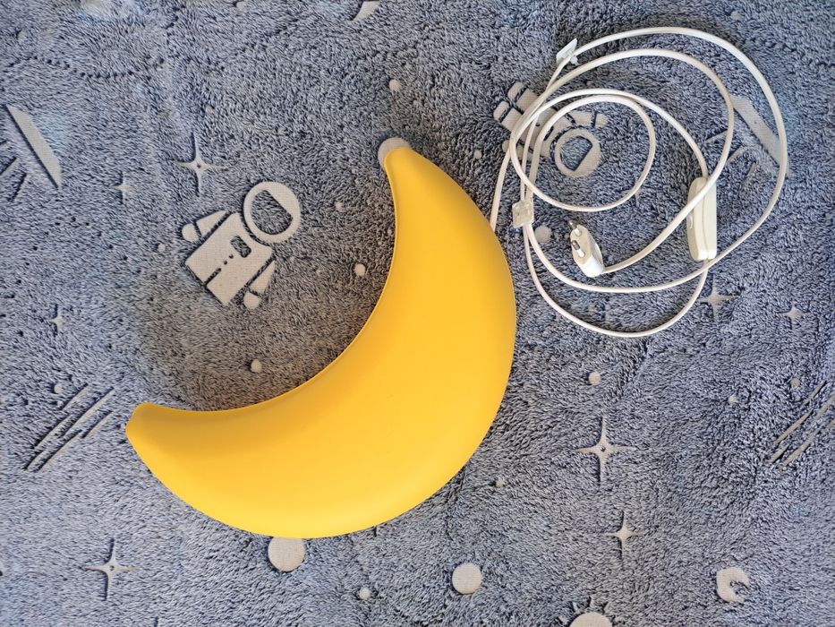 Kultowa lampka ścienna księżyc IKEA