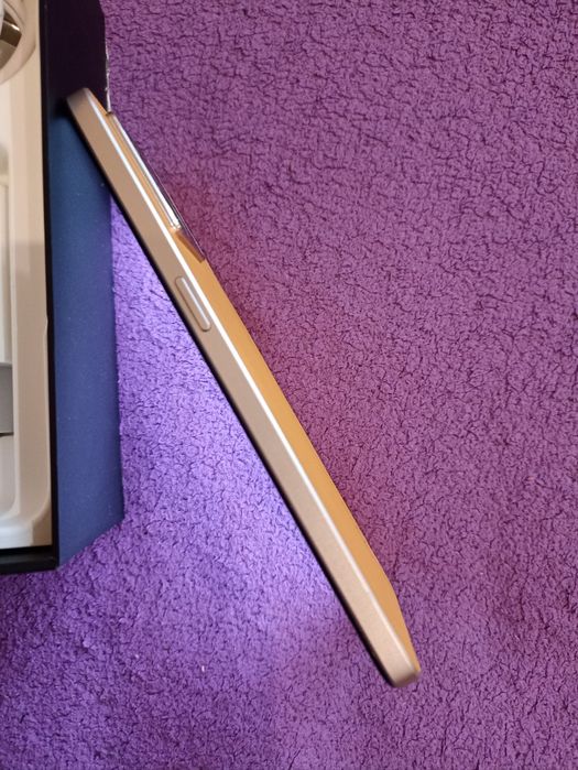 OPPO Reno 7  16/128   (8+8)