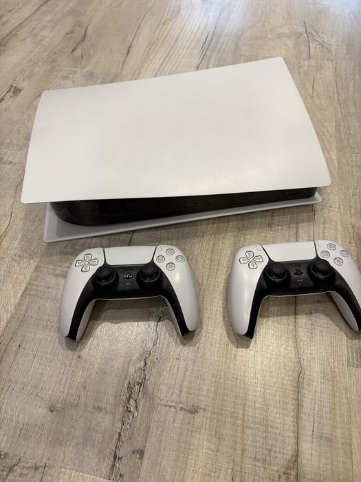 PS5 Digital 825gb c/ dois comandos
