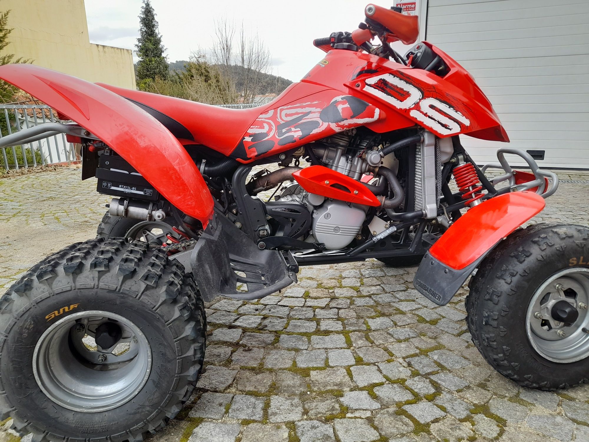 Bombardier DS650