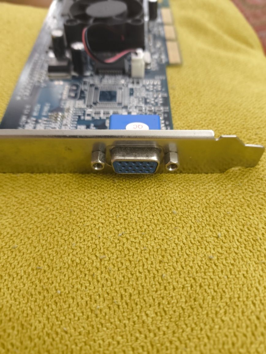 Видеокарта GeForce2 MX-400 32Mb SDR работоспособность неизвестна раньш
