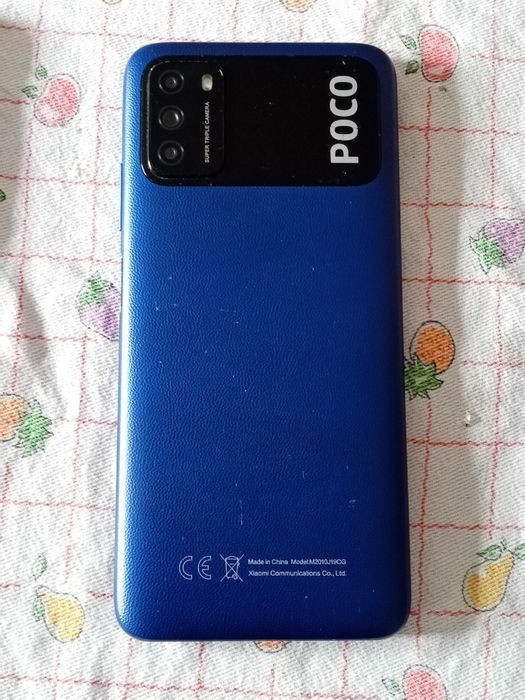 Telemóveis Android e IPhones