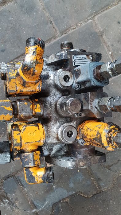 ahlmann al7 al8 rozdzielacz hydrauliczny 3 sekcyjny łyżki ładowarka