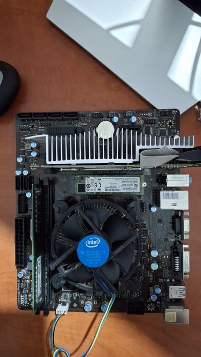 Płyta główna msi b250m-Vd + i5 6400