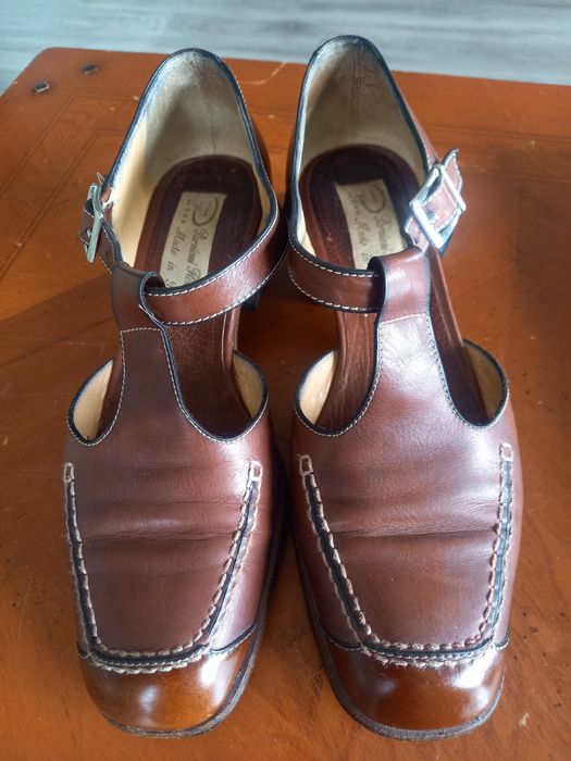 Włoskie brązowe buciki szyte ręcznie