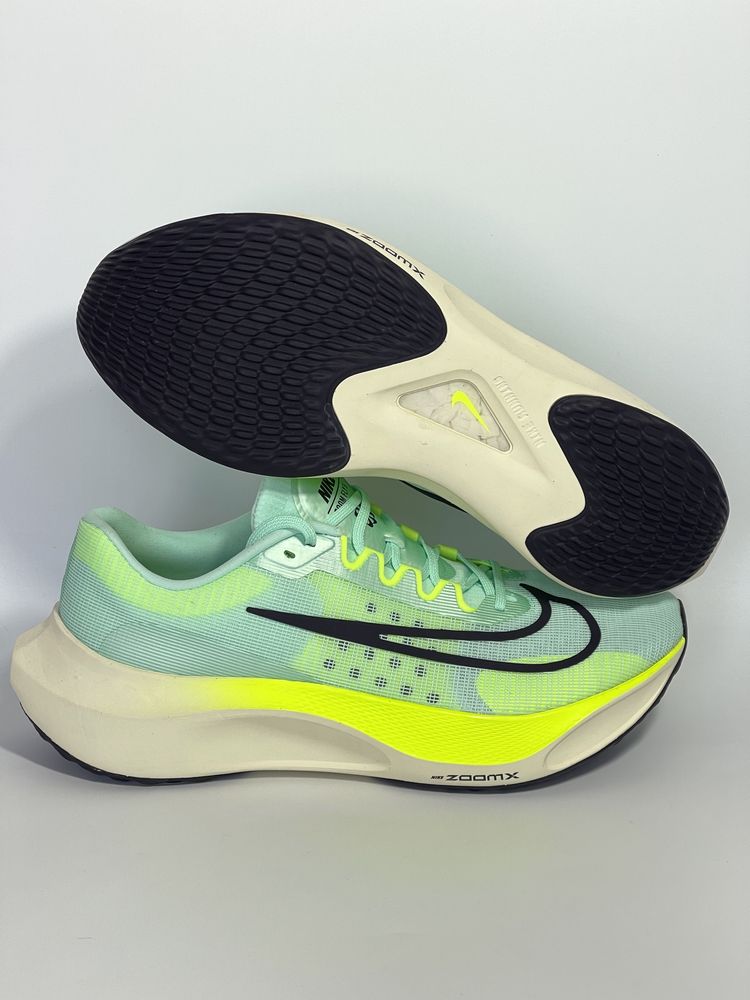 Оригінал Кросівки Zoom Fly 5 DM8968-300 ориг найк бігові 49.5