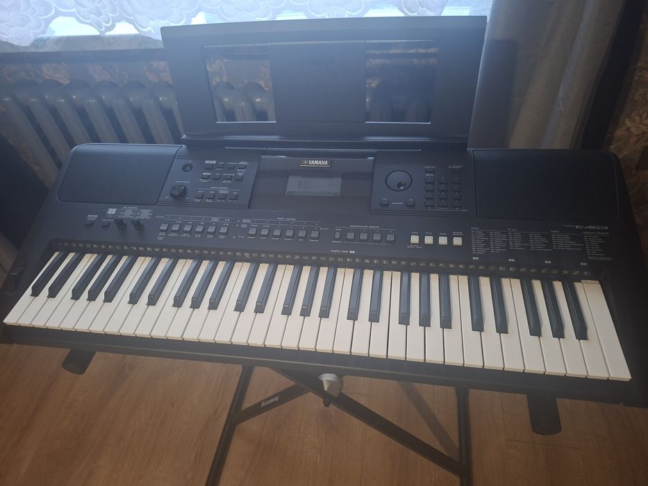 Професійний синтезатор Yamaha PSR-E463