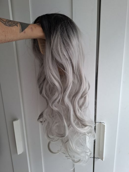 Peruka czarno siwa ombre długa cosplay wig long Silver synthetic hair