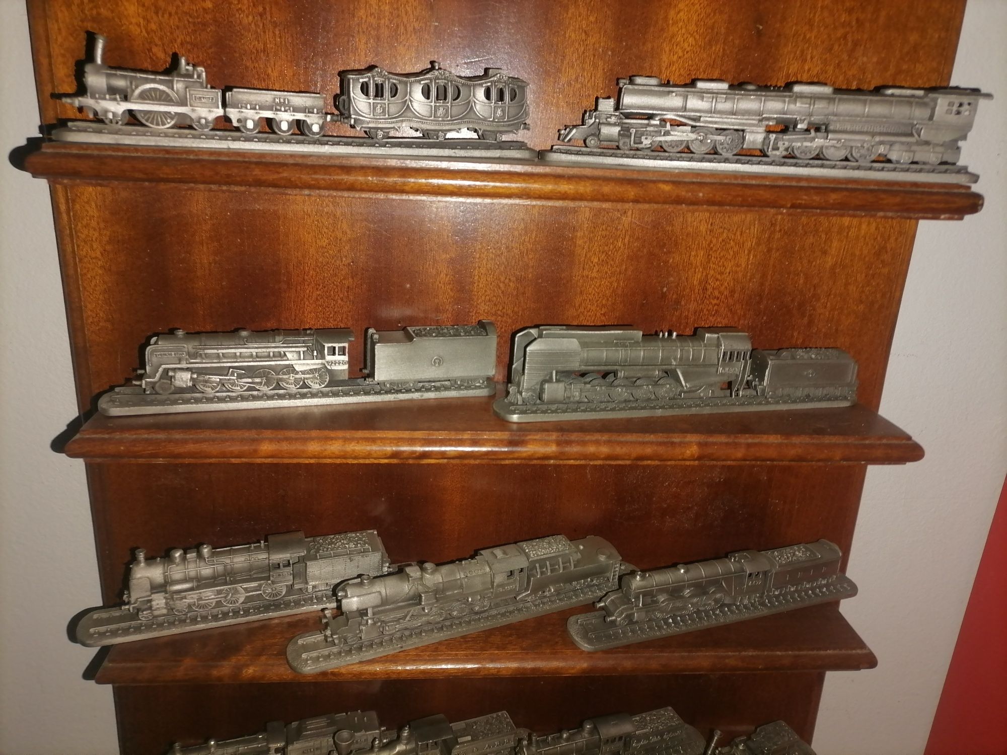 Coleção comboio locomotiva de estranho