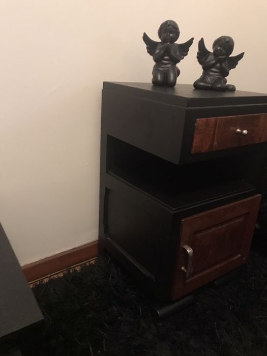 Mesinha cabeceira ou de apoio