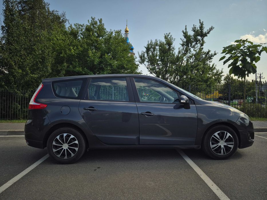 Renault Grand Scenic 2010