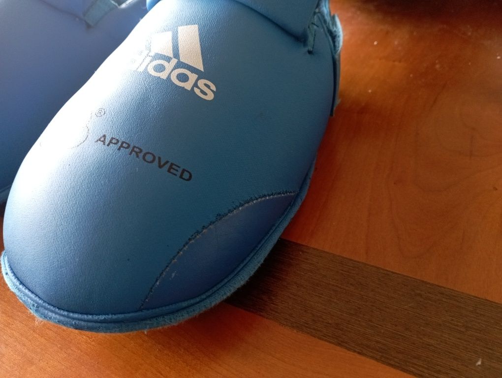 Peseiras WKF Karaté Adidas azuis