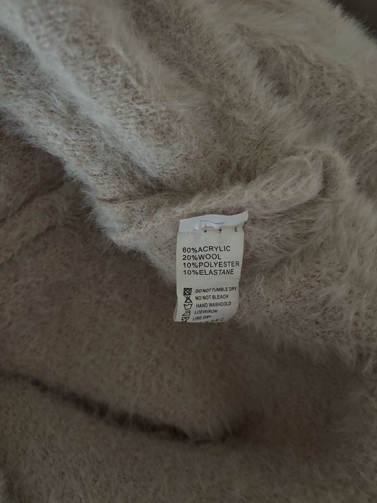 Sweter damski alpaka beżowy, uniwersalny, długi rękaw