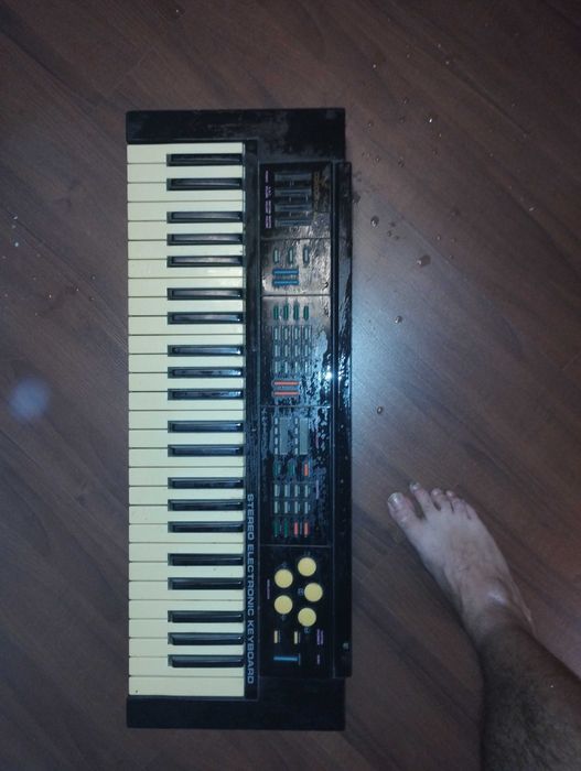 Синтезатор condor mc 9000