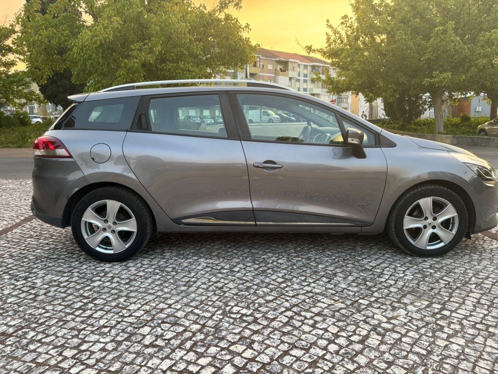 Renault Clio 0.9 TCE fiável+histórico completo de revisões na marca!!