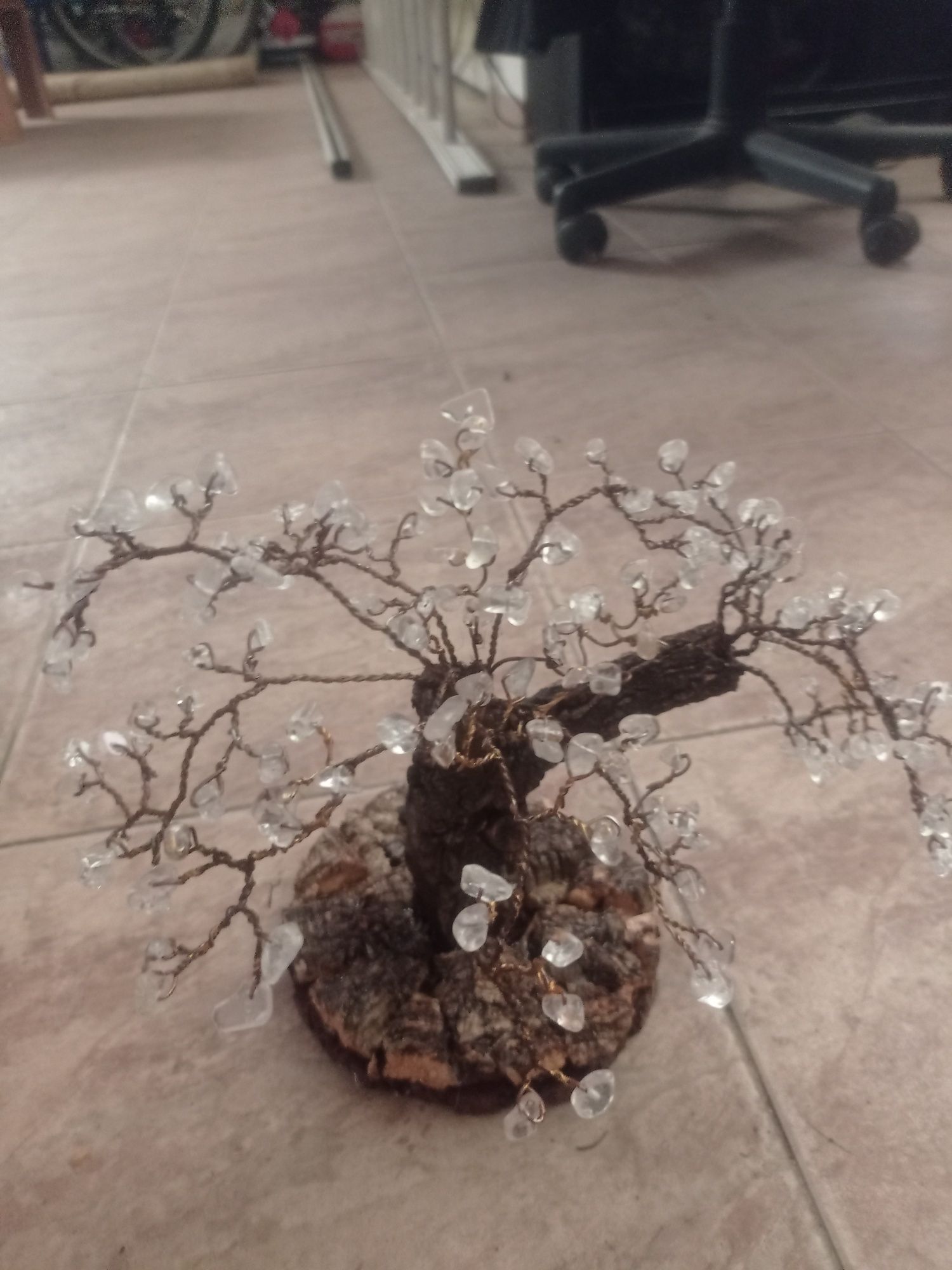 Árvore da vida em pedras naturais  de cristal