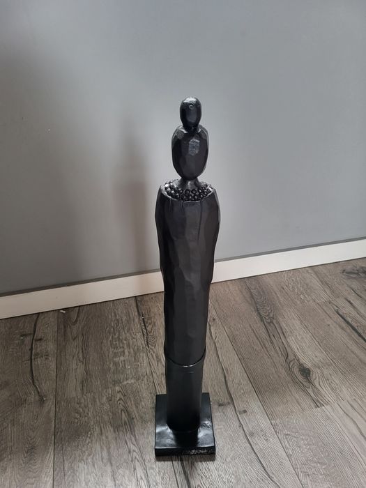 Estátua preta em poliresina