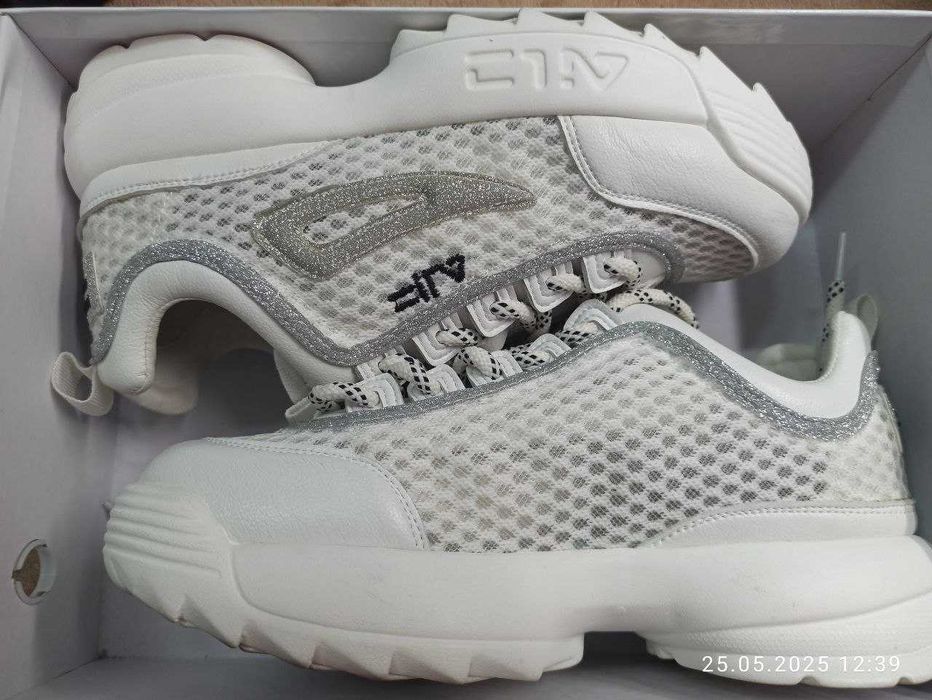 Кросівки жіночі  Fila  38р