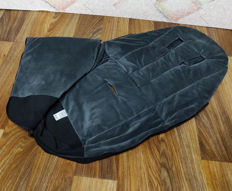 Конверт футмуф  deep black чорний, в новому стані