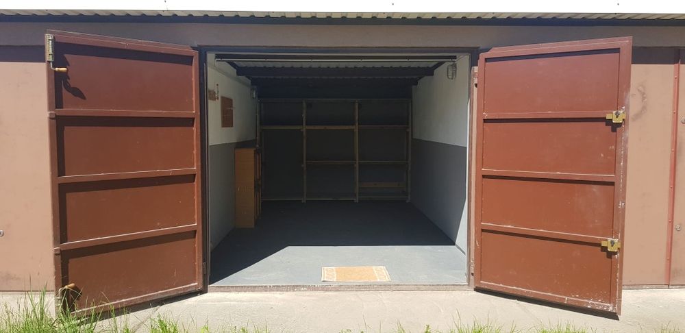 Sprzedam garaż osiedle BMC Sosnowiec