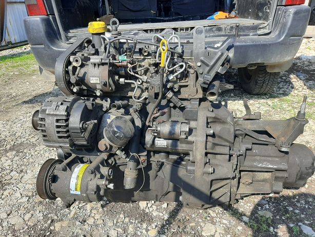 Двигун мотор 1.5 dci рено кенго сценік меган кліо євро 3-5