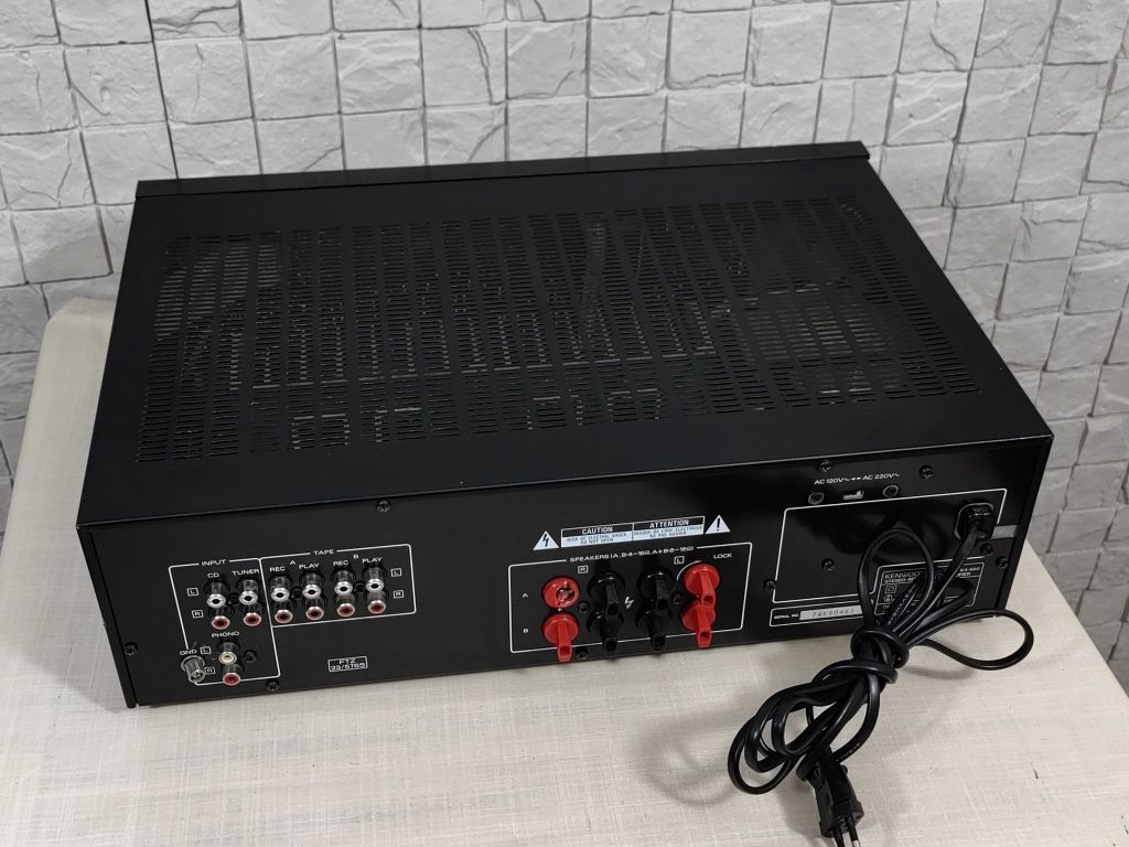 Kenwood KA-660 Zintegrowany wzmacniacz stereo vintage