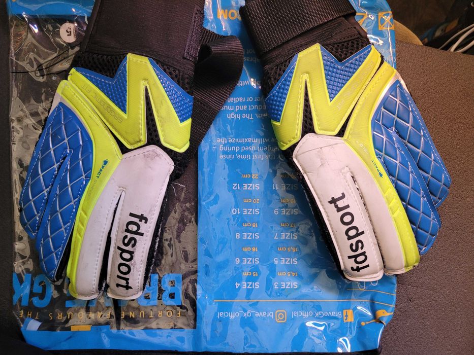 Перчатки вратарские FDSPORT FB-853B-3(5)