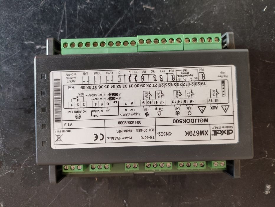 Controlador Dixell XM679K