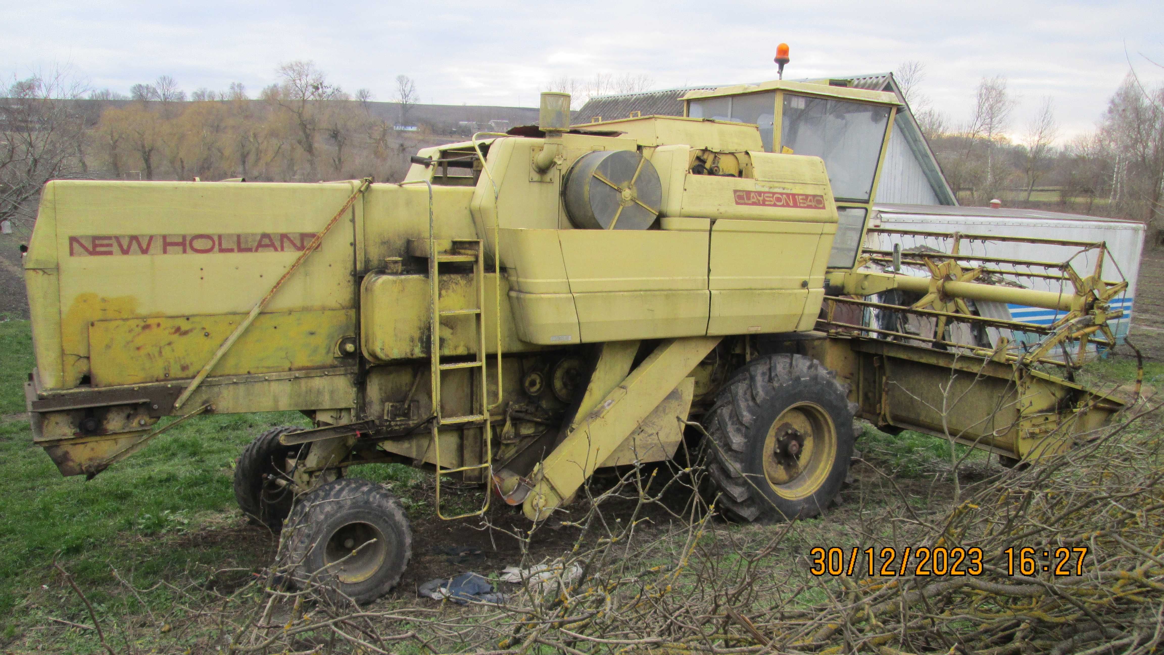 Зернозбиральний комбайн NEW HOLLAND CLAYSON-1540.