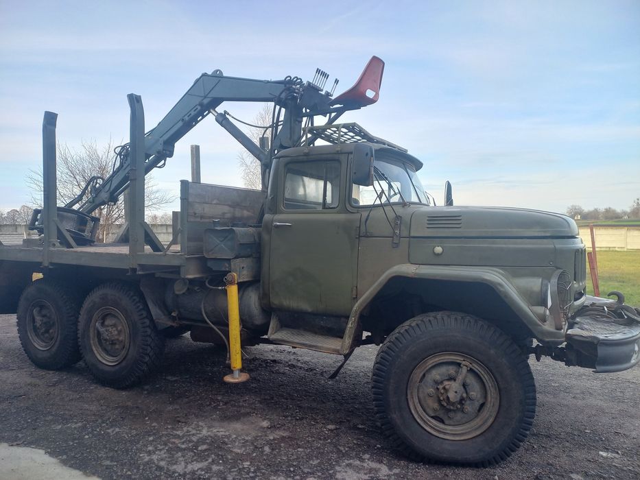 Продам ЗІЛ 131 ЛІСОВОЗ-Е з манипулятором.