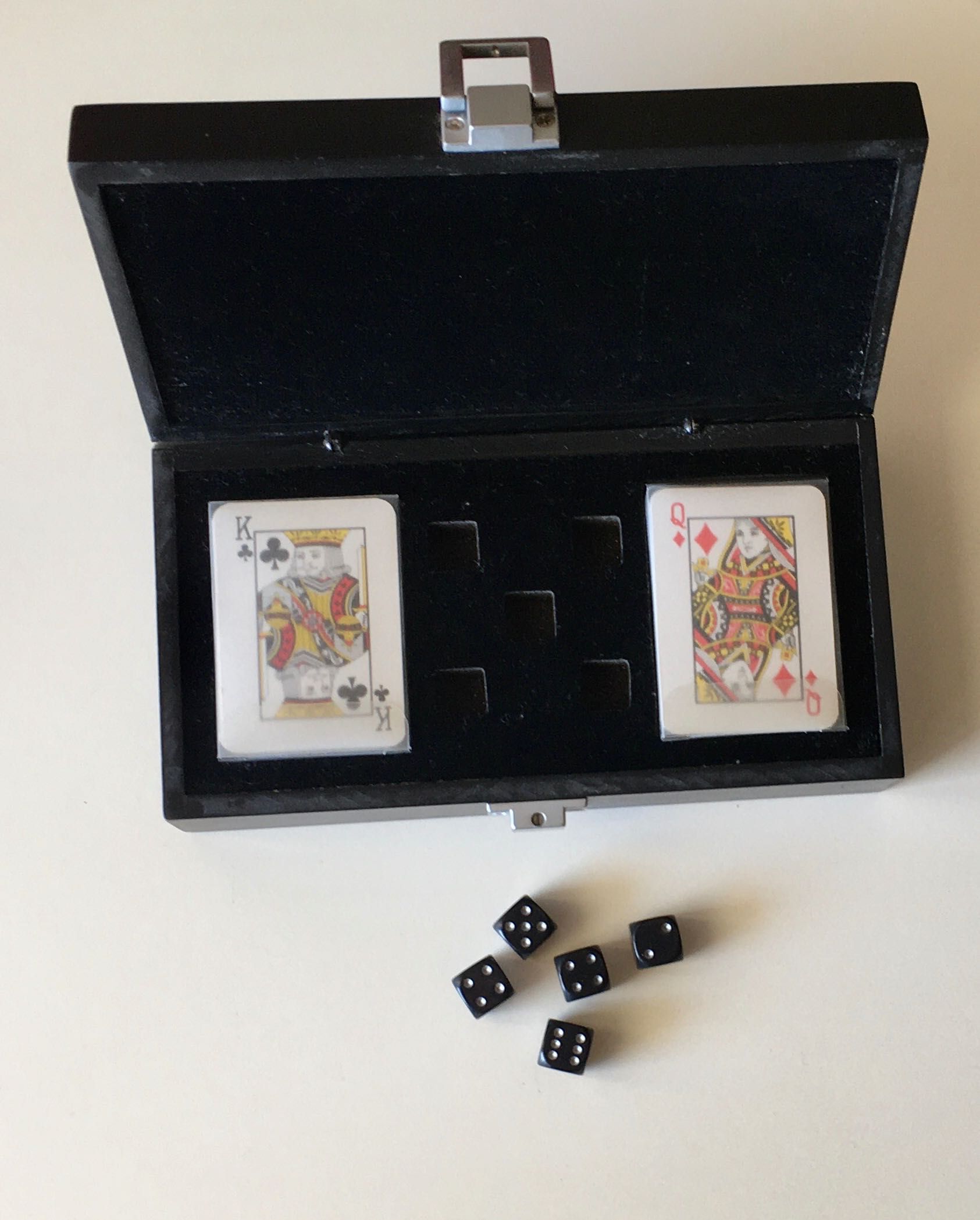 Caixa portátil de jogos de sorte