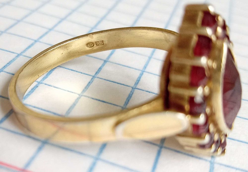 Вінтажне Срібне кольцо перстень Позолота. Натуральний гранат. Вінтаж