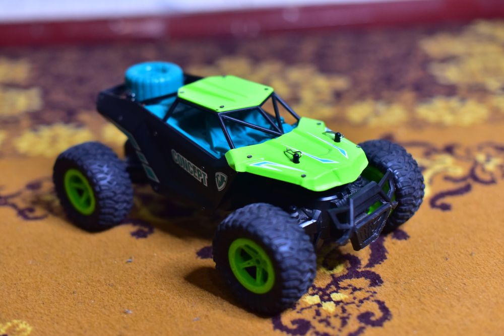 Игрушка Джып UJIE UJ99-P167 1:16 резиновые колеса