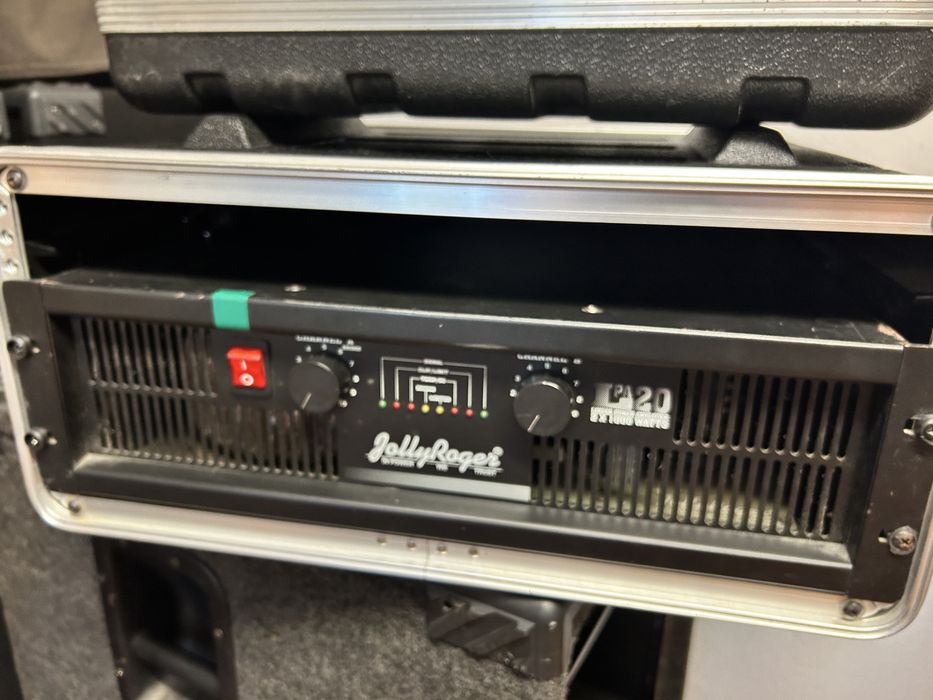 Końcówka mocy Jolly Roger PA20 2x1000W z obudową rack
