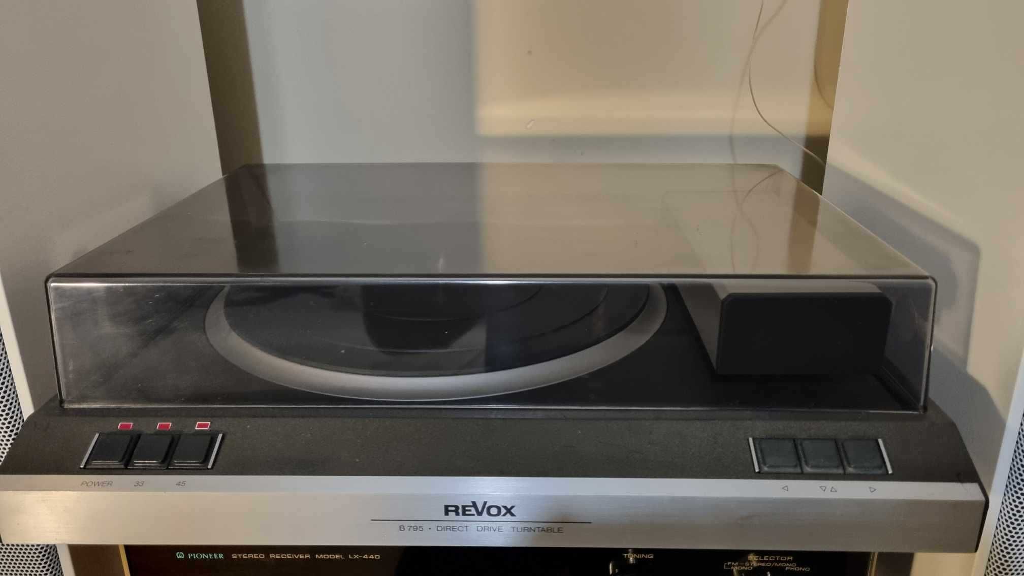 Revox B-795 – Gramofon Linear-Tracking High-End