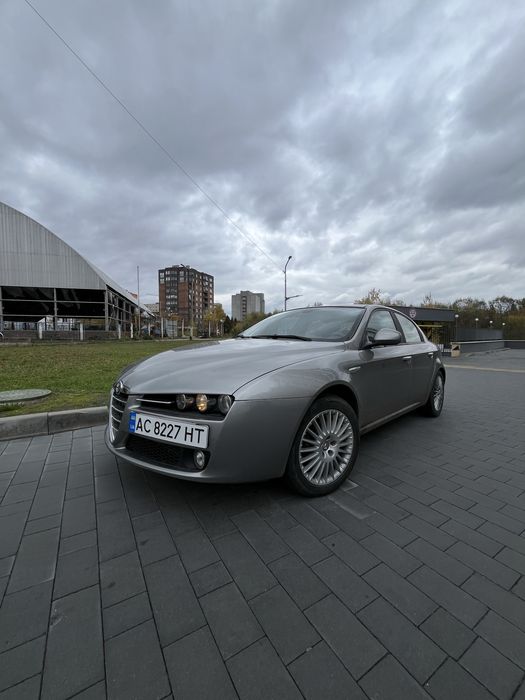 Продам альфа ромео 159